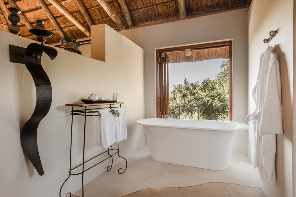 Bukelagamelodge's tweet photo. #StayInMay! 

Imagine winning a free holiday!? That's exactly what could happen if you book in April to stay with us this May! You can win the value of your stay back, to use at any @LionRoars properties on a future holiday!

(e) : reservations@lionroars.com 

T's &amp; C's Apply! https://t.co/OMQLbYbOAm