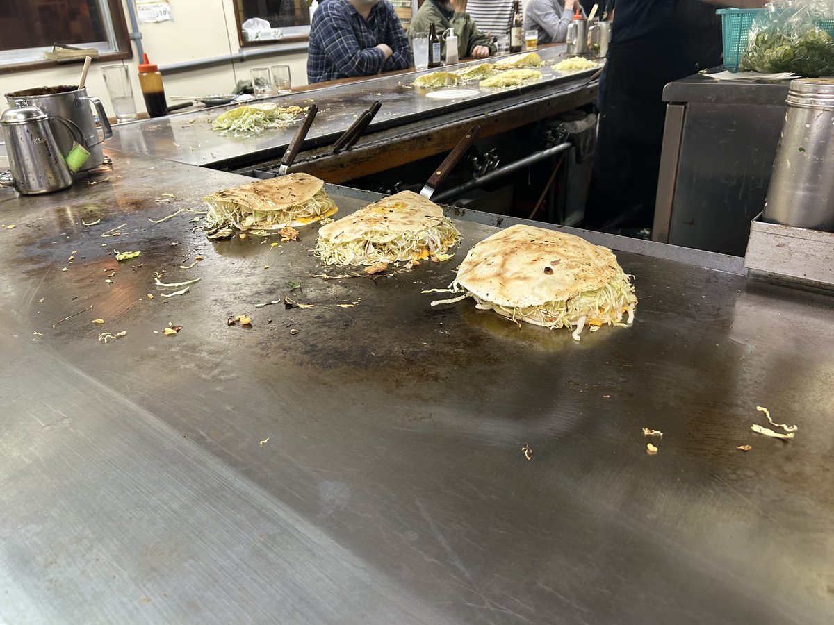 sunada_takeshi's tweet photo. 今日は神田で仕事終了。カープさんにて広島焼きで締めました。 https://t.co/8o7K1wfnV0