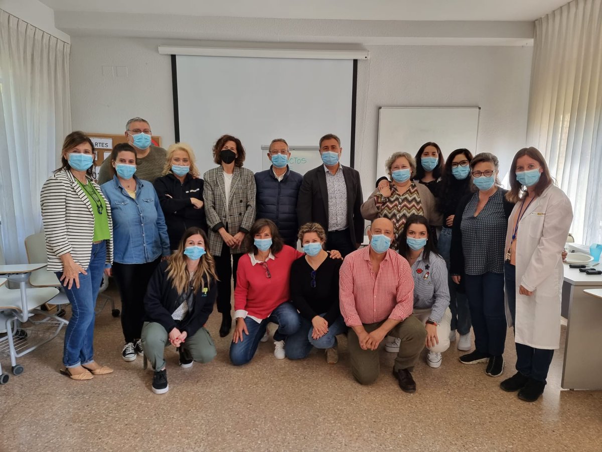 Inaempleo's tweet photo. 🔎🗣️💯Nuestra Directora Gerente, @Eguindav ha visitado está mañana el #Programa #Experiencial de #Empleo y Formación Sirona organizado por @somosatades en #Alagón 

#formación #Aragón https://t.co/HhvrU9IY30
