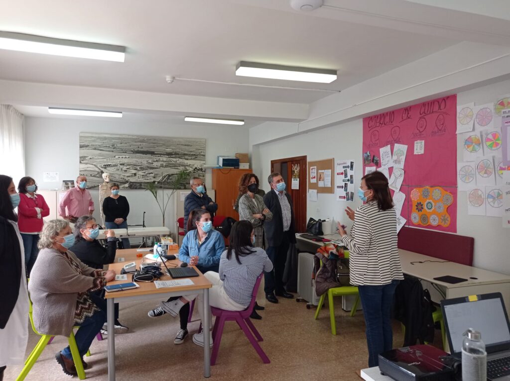 Inaempleo's tweet photo. 🔎🗣️💯Nuestra Directora Gerente, @Eguindav ha visitado está mañana el #Programa #Experiencial de #Empleo y Formación Sirona organizado por @somosatades en #Alagón 

#formación #Aragón https://t.co/HhvrU9IY30