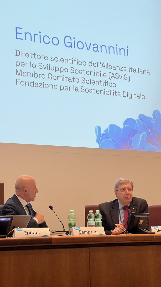 “Il nostro Paese dà spesso l’impressione di resistere al cambiamento, invece di cavalcarlo. Serve investire nella formazione, per capire l’importanza di questi temi”

Enrico Giovannini, Direttore Scientifico <a href="/ASviSItalia/">ASviS</a>, con il suo Keynote Speech.

#SostenibilitàDigitale