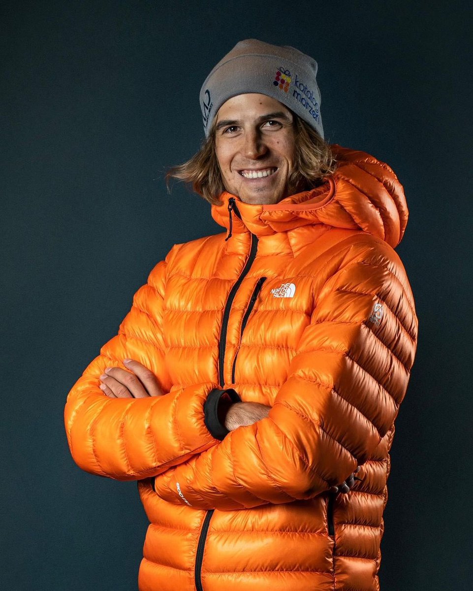 the_8000m tweet media