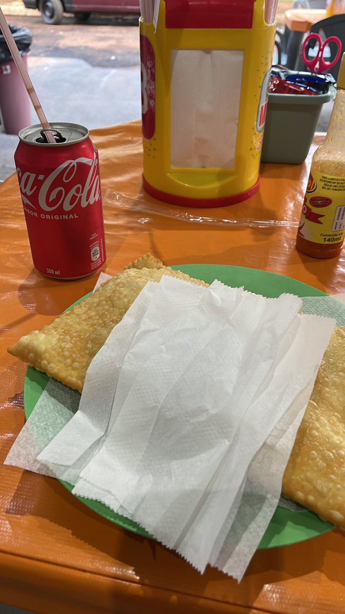 thiagogomes012's tweet photo. Só queria esse café da manha dos campeões! https://t.co/ds2MdXG6i2