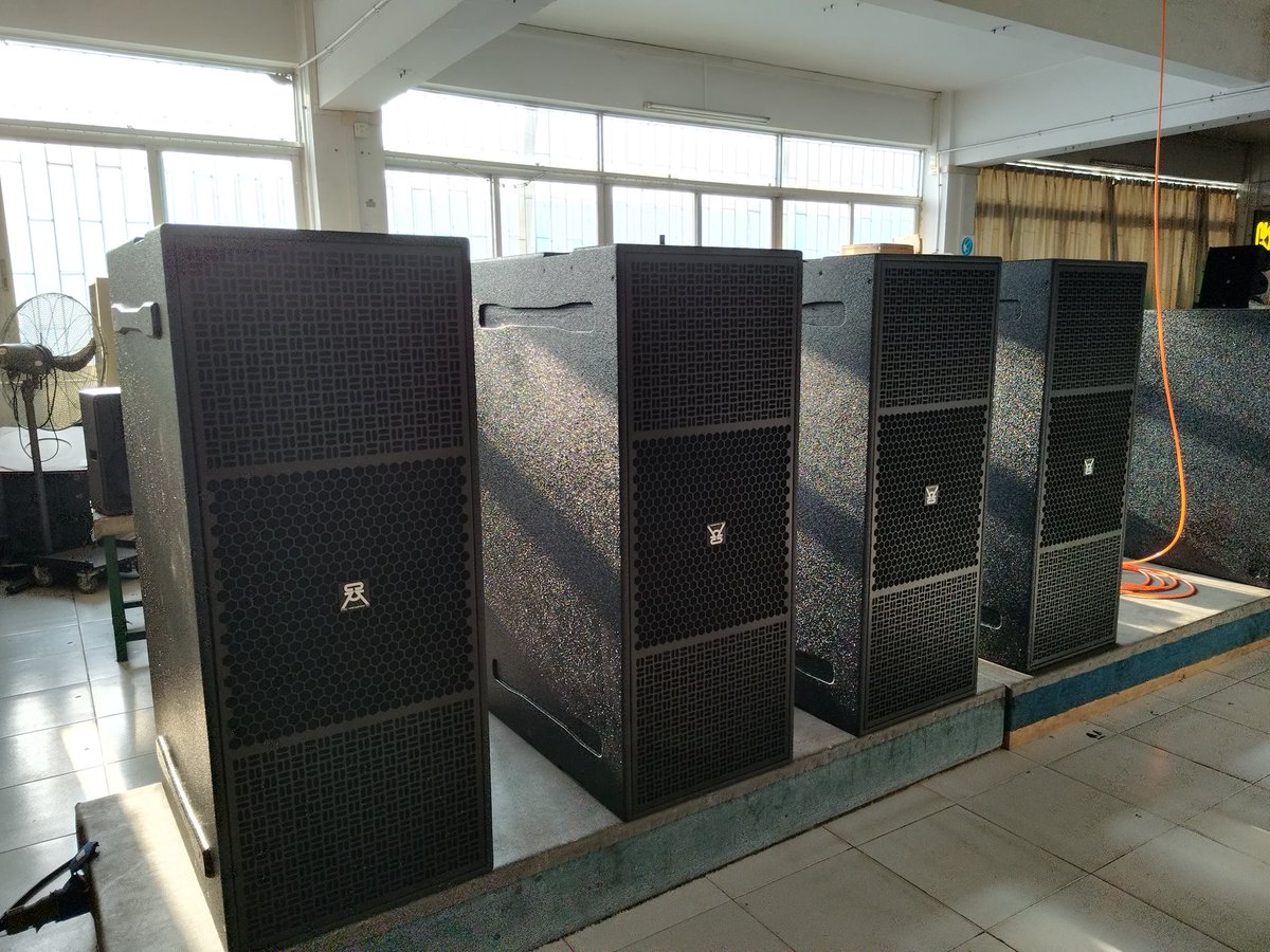 cvrsoundsystem's tweet photo. CVR Triple Subwoofer CV-318

Whatsapp: + 8615989124336
Email: Sara@cvraudio.com

#cvraudio #cvrproaudio #cvrsoundsystem #touring #linearray #subwoofer #soundsystem #columnsystem #concert #sundengineer #proaudio #music #livemusic #liveconcert #livesound #installsound #loudspeaker https://t.co/nHO7kFPd8j