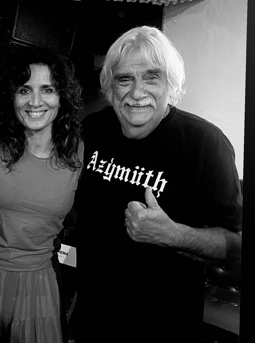 Chiaracivello's tweet image. Muita luz pra você querido . descanse em paz foi uma grande honra te encontrar. Ciao Mamão. #azymuth ❤️