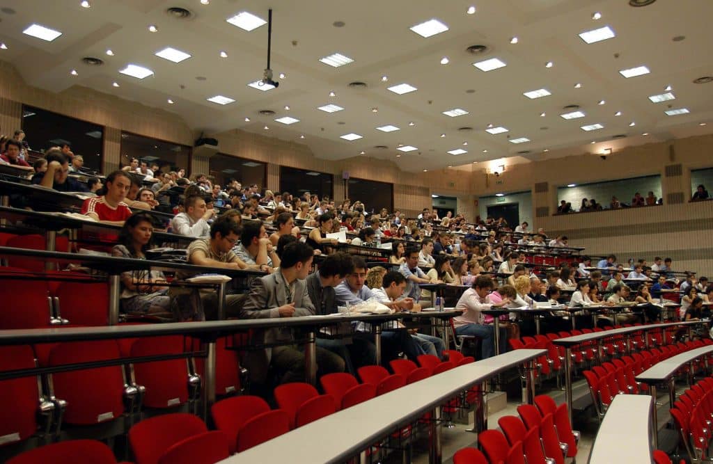 "150 ore per il diritto allo studio: un traguardo di conquiste lungo cinquant’anni"

ildiariodellavoro.it/150-ore-per-il…