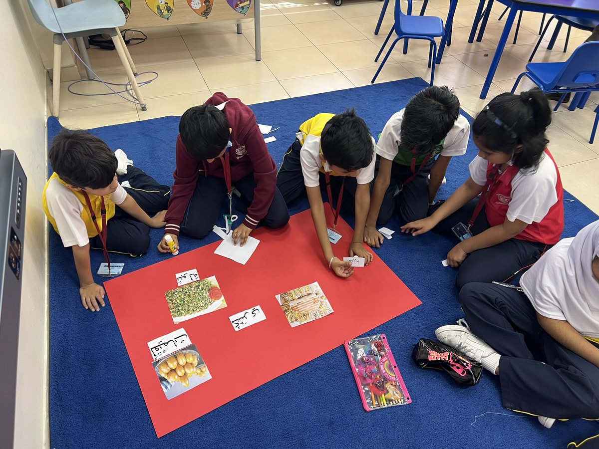 ضمن فعاليات مهرجان العربية قام طلاب الصف الثاني بعمل ملصقات عند أشهر الأطعمة العربية 
.  <a href="/Fatima_Martin/">Fatima Martin</a> <a href="/gemsnms_alkhail/">GEMS NMS Alkhail</a> #maharajan_alarabiya <a href="/NMSArabic/">Arabic_NMS</a>