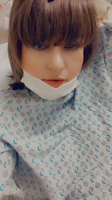 Wish me luck!!! Blessings to all of you 💜 &hearts;️ 🖤  Surgery time https://t.co/fZq6VLQtUC