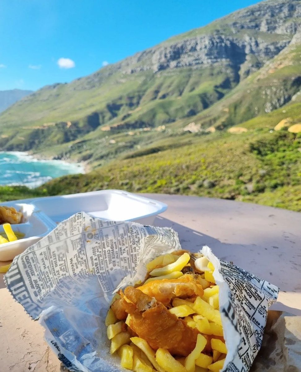 Defs consider fish & chips, craft beers & other delectable goodies from @bayharbourmarket as a picnic on #chapmanspeakdrive

chapmanspeakdrive.co.za

#chapmanspeak #chappies  #houtbay #DiscoverHoutBay #capetown #lovecapetown #southafrica #shotleft #discoverctwc #tavelmassive