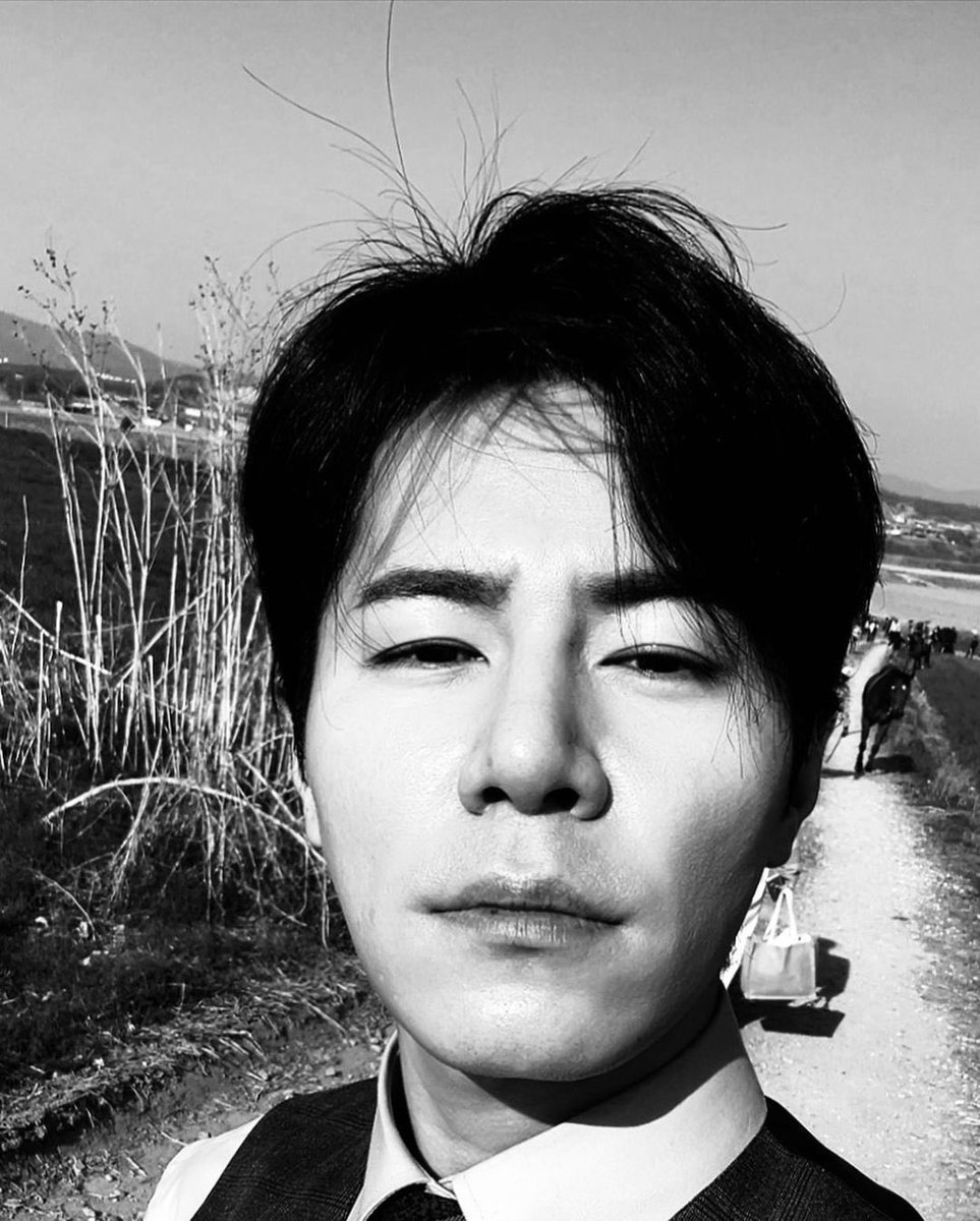 HamBak_L's tweet photo. 이거 반달곰이 말타는거면 진짜 죽어버릴거야.. https://t.co/ZCtfJG2NeG