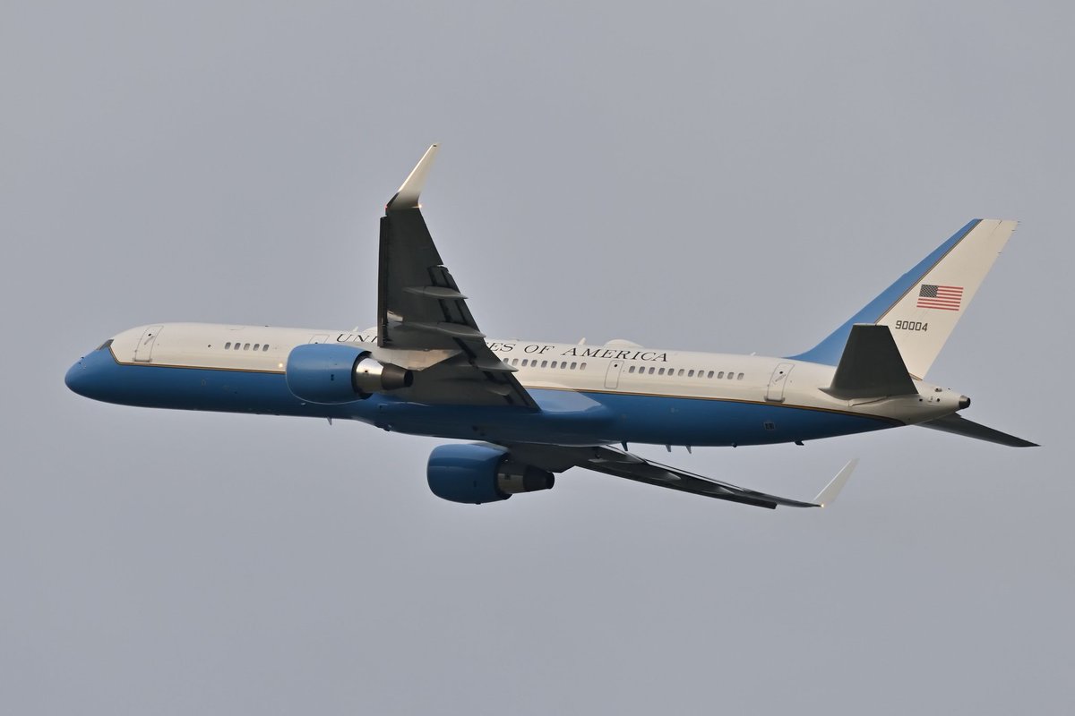 modelight329's tweet image. 2023/04/18
ブリンケン国務長官、お疲れ様でした😀またのご来日をお待ちしております☺️
#RJTY #横田基地