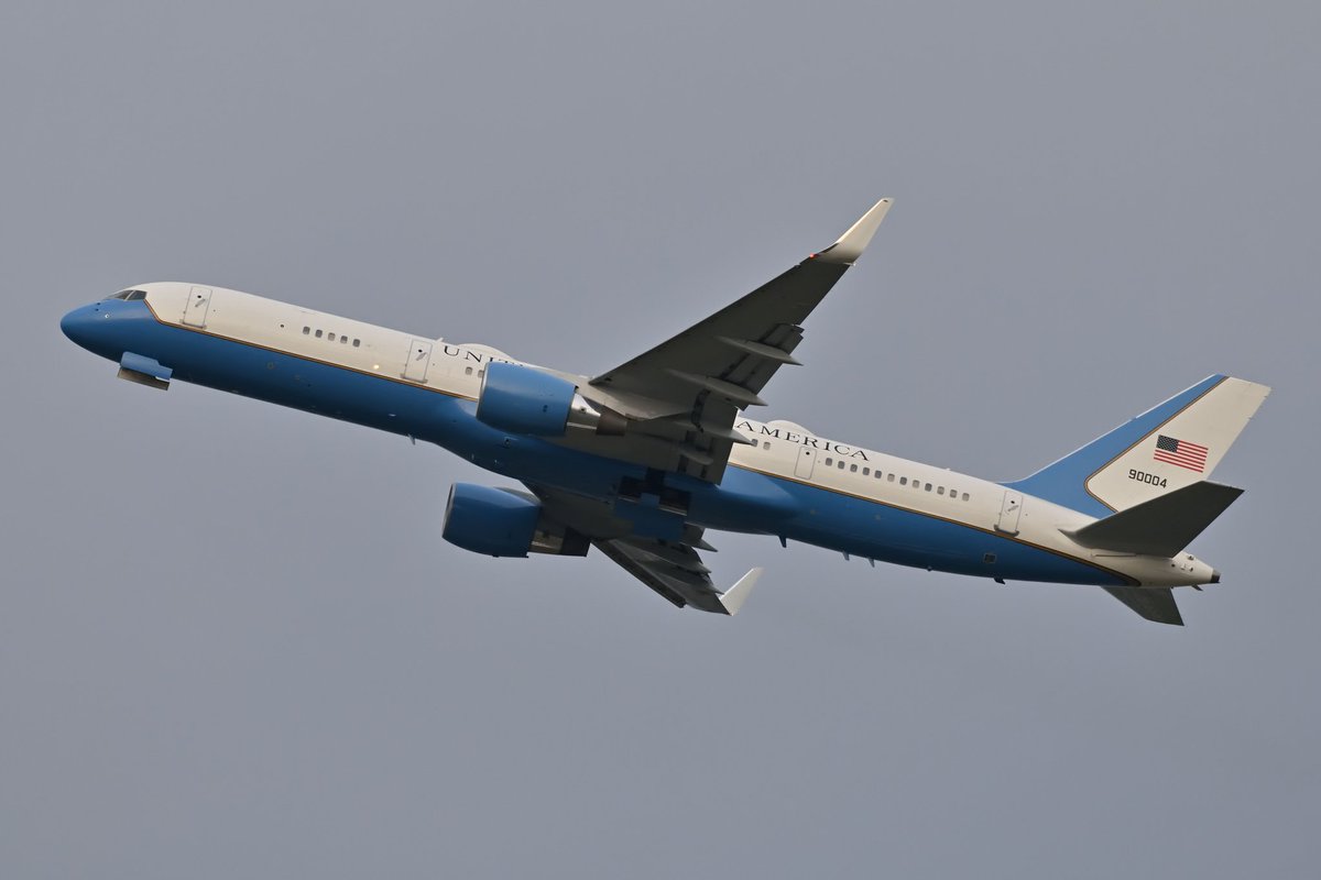 modelight329's tweet image. 2023/04/18
ブリンケン国務長官、お疲れ様でした😀またのご来日をお待ちしております☺️
#RJTY #横田基地