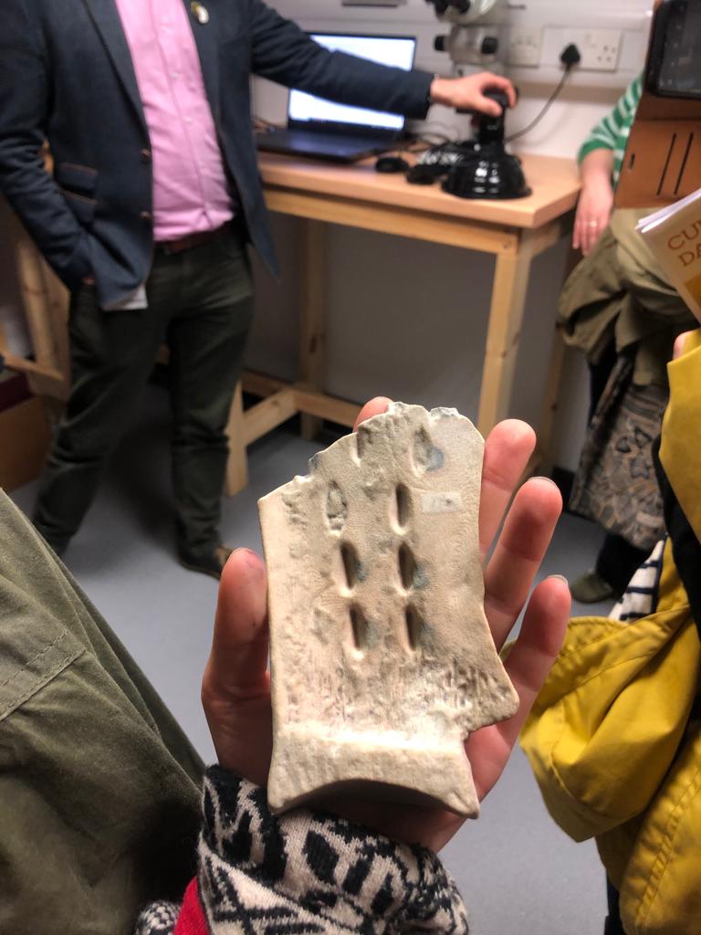 CamDigHum's tweet photo. It turns out researchers discovered many other, previously unnoticed carvings on the base of the oracle bones, through the digital recreation methods!

3D printing means you can handle these ancient artifacts in their recreated form!

#GLAM #OracleBone #CulturalHeritage https://t.co/BR5fBt48gL