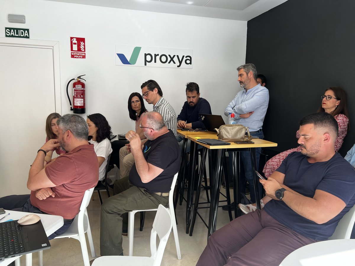 proxyaTI's tweet photo. 💡Reunión de estrategias 📈
Ayer tuvimos reunión de seguimiento de estrategias 2023 y además, aportamos nuevas ideas con el objetivo de seguir mejorando cada día.
Nos encantan los nuevos retos y este año, está siendo emocionante 🙌🏻
¡Seguimos! 🚀
#equipoproxya #personasproxya https://t.co/amOkWBu4ys