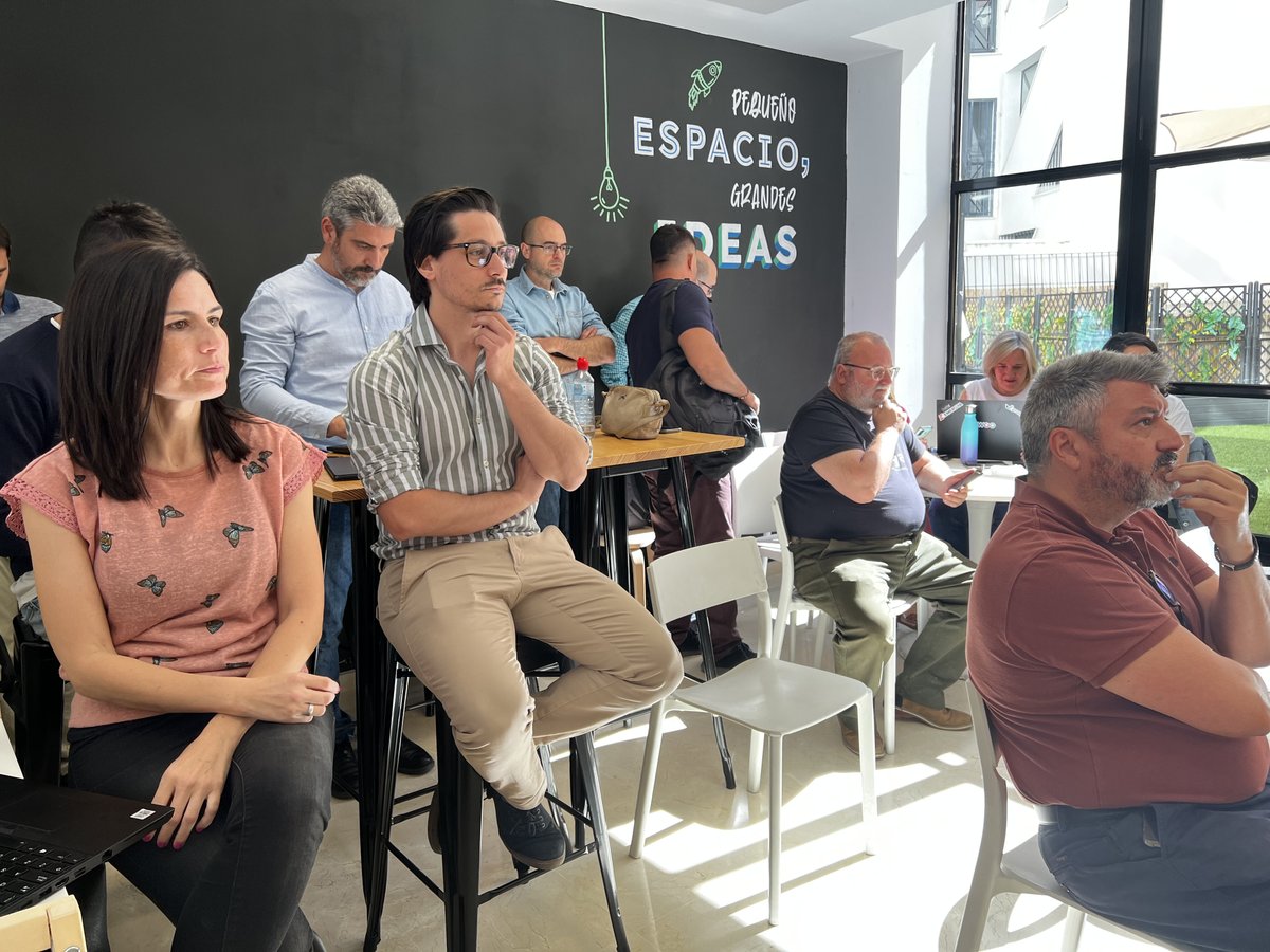 proxyaTI's tweet photo. 💡Reunión de estrategias 📈
Ayer tuvimos reunión de seguimiento de estrategias 2023 y además, aportamos nuevas ideas con el objetivo de seguir mejorando cada día.
Nos encantan los nuevos retos y este año, está siendo emocionante 🙌🏻
¡Seguimos! 🚀
#equipoproxya #personasproxya https://t.co/amOkWBu4ys