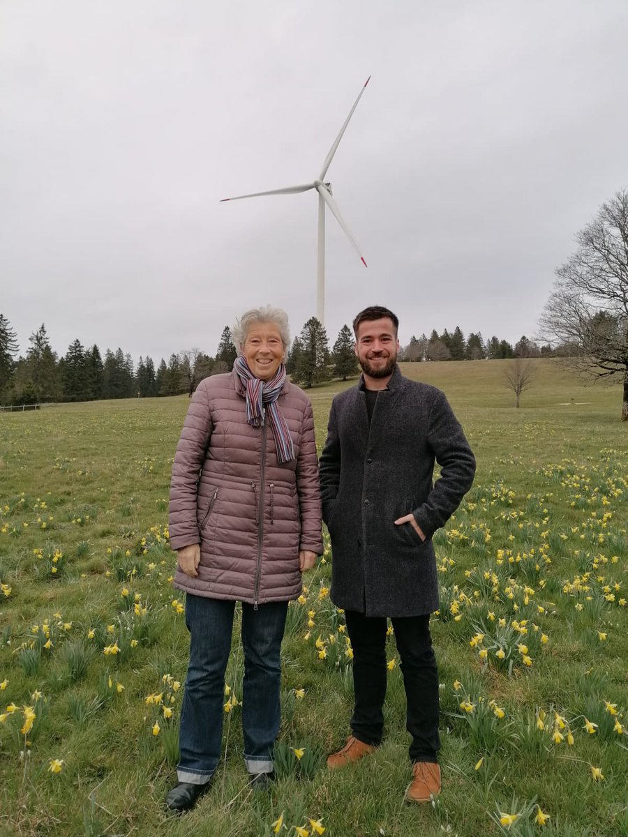 Besuch des Windparks Mont-Solei (Berner Jura) mit Cyprien Louis. Wir kandidieren beide für den Nationalrat. Mit 16 Turbinen ist dies der Grösste Windpark in der Schweiz. Ein Vorbild für weitere Projekte.