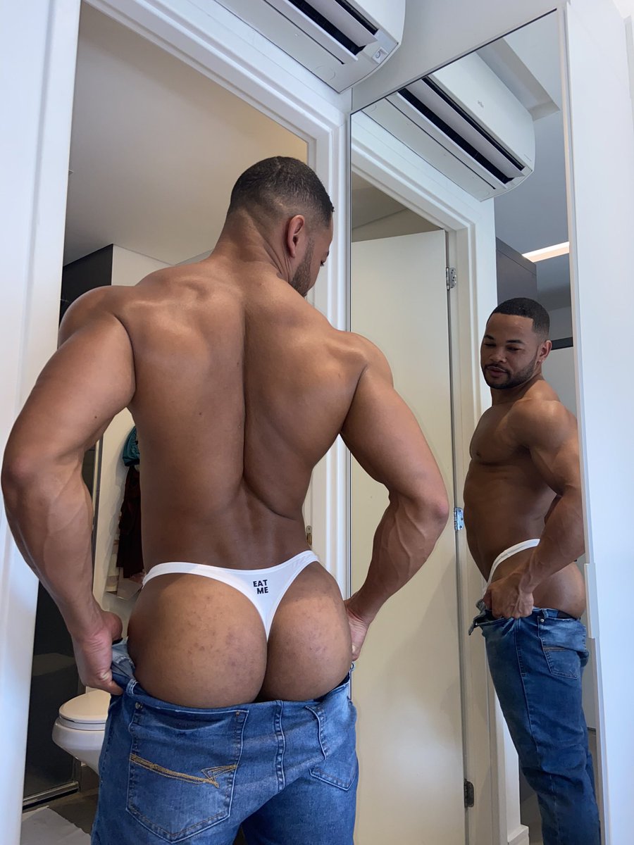 Ft_YGH-XsAEsPLU?format=jpg&name=medium