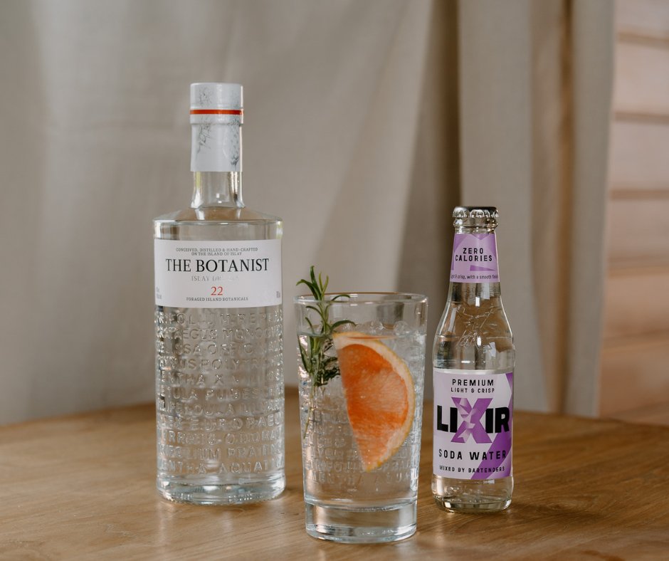 thebotanistgin's tweet photo. The Botanist? Check ✅
Fellow certified B Corp @LixirDrinksUK? Check ✅

Try mixing with premium soda water to experience the delicate, complex and balanced flavours of The Botanist.

Looks like we’re ready for the weekend, are you?

#GinandSoda #BCorp https://t.co/XnRDQLxiQU