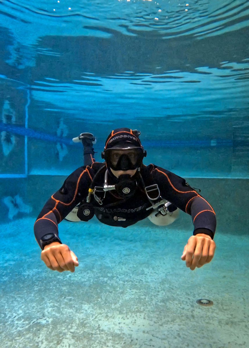 scuberro's tweet photo. Tuesday is training day 🧯🧯
#fourthelement #xdeep #sidemount 
@SDITDIERDI https://t.co/z5l9BubO33