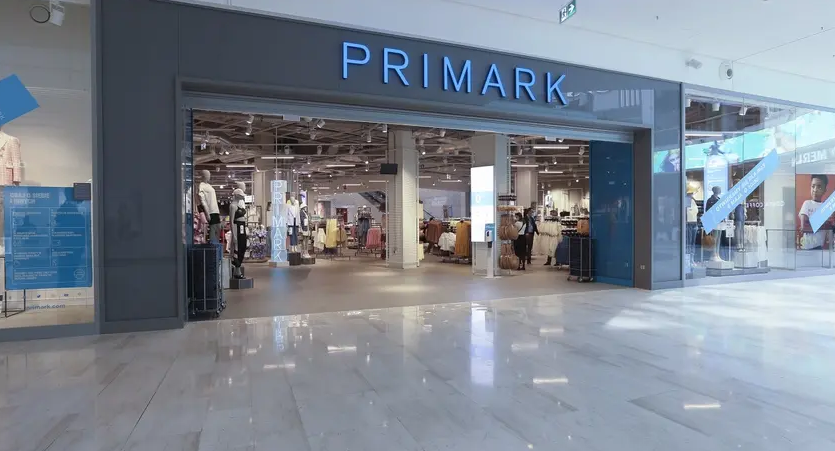 WeElevateSpaces's tweet photo. We are thrilled to have our first project of the year scheduled for our long-standing client, @Primark, who will soon open their first Wrocław store! We will supply &amp; install furniture across beautiful office areas, training &amp; locker rooms, cafe and sales floors. https://t.co/OdHHHh1NrA