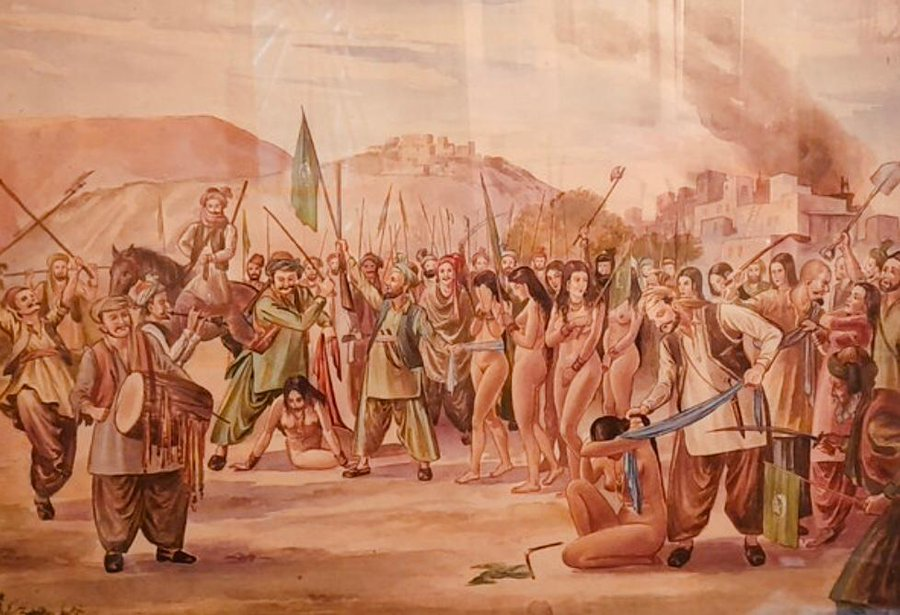 ImtiazMadmood's tweet photo. Thoha Khalsa is a village in the Kahuta 30 miles from Rawalpindi. 

The village was inhabited by wealthy Sikh families - Bindras, Duggals, Anands, and Chandhoks.

Sikh leader Master Tara Singh declares opposition to the partition and tears the flag of Pakistan in Lahore. 

On the evening of March 9, 1947, mobs from the tribal areas entered Thoha Khalsa and gave ultimatums to the Sikhs to convert. 

The actual clashes started the next morning when their numbers swelled to one thousand. 

The local helpless and poor Muslims who had earlier assured safety to the Sikhs remained mute spectators.

After resisting for three days, the Sikhs hoisted white flags and negotiated a truce with the Muslim mobs.
 
Under the agreement, the mobs will loot their houses but will not burn them, kill men, or dishonor the women.
 
The Sikhs collected Rs. 20,000 and gave it to the mob leaders as demanded. 

They then abandoned their own houses and all gathered in the central Haveli of Sardar Gulab Singh. 

Others took shelter in the Dukh Bhanjani Gurdwara.

They saw their houses being looted and burned for six days. 

After looting the houses, the Muslim mob turned to Gulab Singh's Haveli and surrounded it. 

But when defeat and dishonor were imminent, Sikh men started to prepare for the battle till death.
 
While their men fought, the Sikh women started gathering near a well around the garden. 

When just women and children were left, Maan Kaur led all the women to a large well inside the Haveli.
 
She recited Japuji Sahib the Sikh prayer and jumped inside the well.
 
Over 93 Sikh women followed her and all committed mass suicide.

On March 12, 1947, after a long and heroic resistance, 200 Sikhs were killed. The women were asked to embrace Islam, 

The Muslim invaders, aghast at this tragedy, fled from the place. A little later, the military arrived and rescued the survivors.

The Viceroy of India, Lord Mountbatten visited the village. Lady Mountbatten led the rescue and hospitalization of the victims.

Survivors reached the safety of refugee camps in Rawat, Kahuta, and lived to tell their stories.
