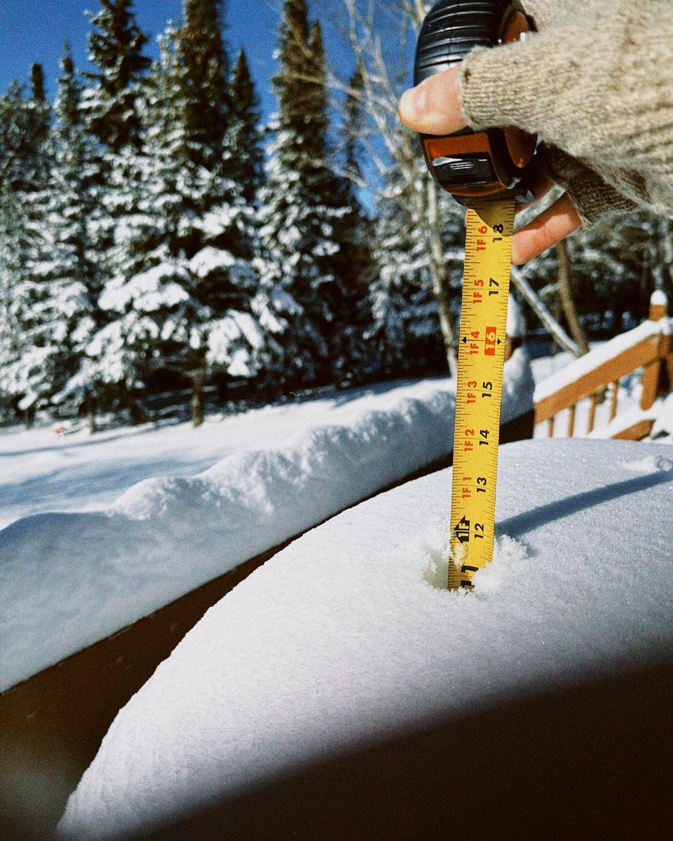 BorderlandLodge's tweet photo. Our April dump has finally stopped and here’s where we landed up on the north side of Gunflint Lake 
.
.
.
#mnwx #aprilsnow #spring #gunflintlake #gunflinttrail https://t.co/0ff08eF8LY