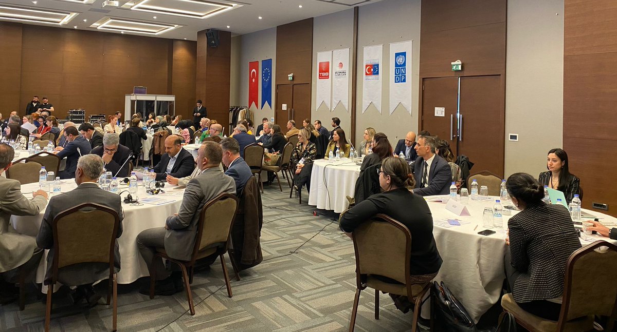 ElazigSivilTplm's tweet photo. @icisleriSTi'nin faydalanıcısı olduğu “Sivil Katılım Projesi İstişare Toplantısı” #Kamu, #STK ve #üniversite temsilcilerinin görüş ve önerilerini almak üzere @undpturkiye, AB Delegasyonu, @ABBaskanligi, @TBB ve @icisleriSTi katılımlarıyla gerçekleştirildi.#siviltoplum #dernek https://t.co/GVK0m89RKX