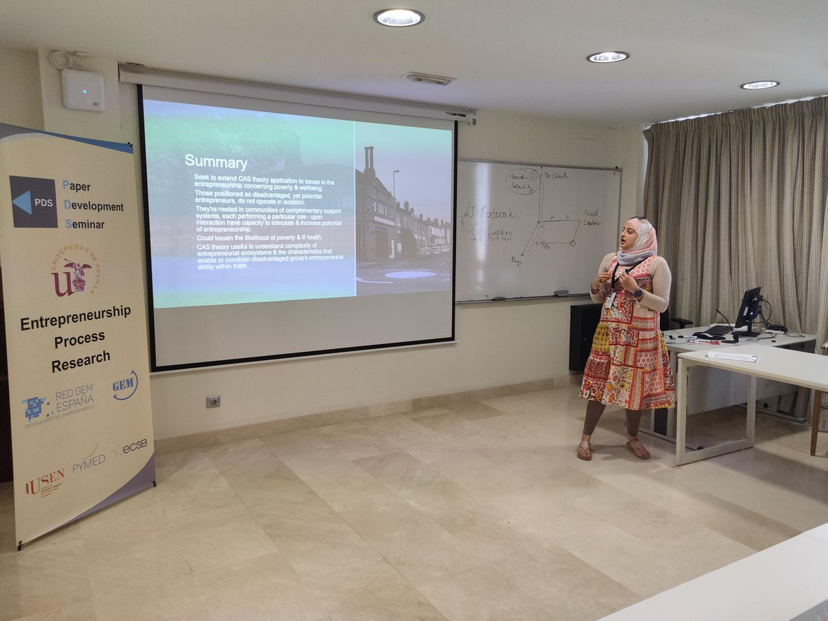 PdsEntrep's tweet photo. Can entrepreneurship improve the impoverishment and well-being for those who cannot afford a new dress? is the title of the work presented by Sundas Hussain in #6PdsEntrep
Thanks for your excellent work 👏👏👏 https://t.co/XmrQJ482Kq