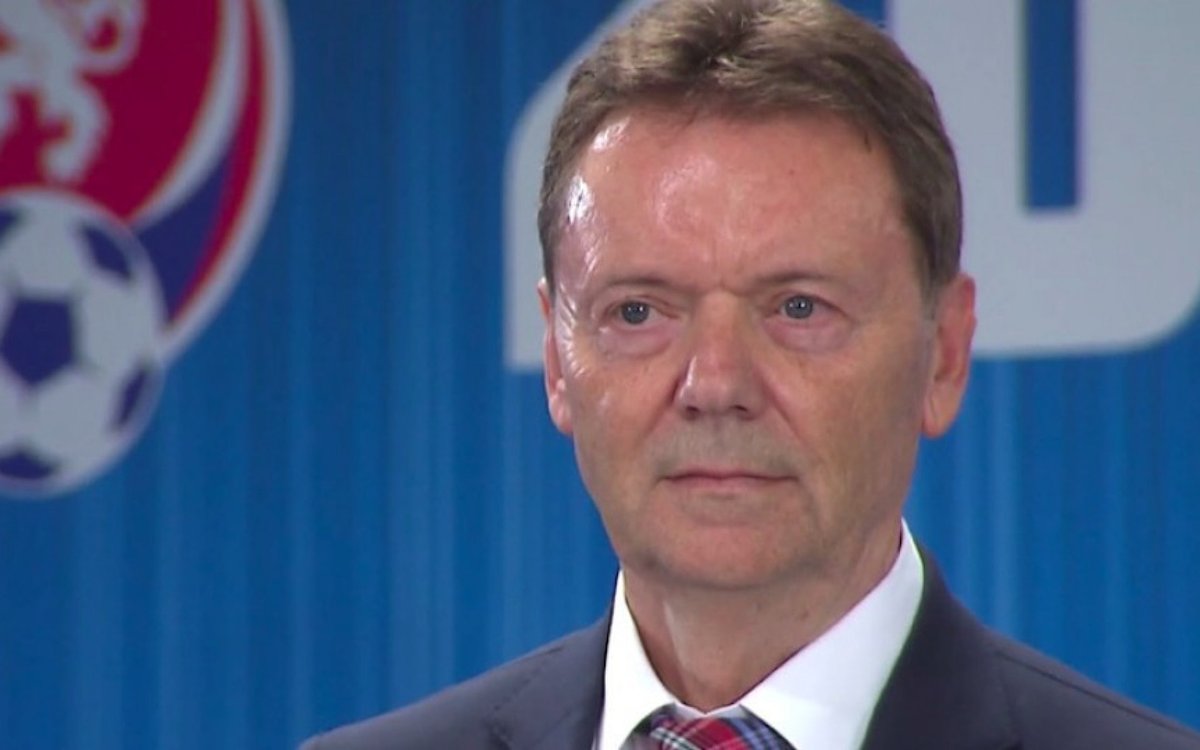 echo24cz's tweet image. Berbr u soudu odmítl celou obžalobu: žádná zločinná skupina rozhodčích ani sázky. #FACR #rozhodci
Více: echo24.cz/a/HigC4/zpravy…