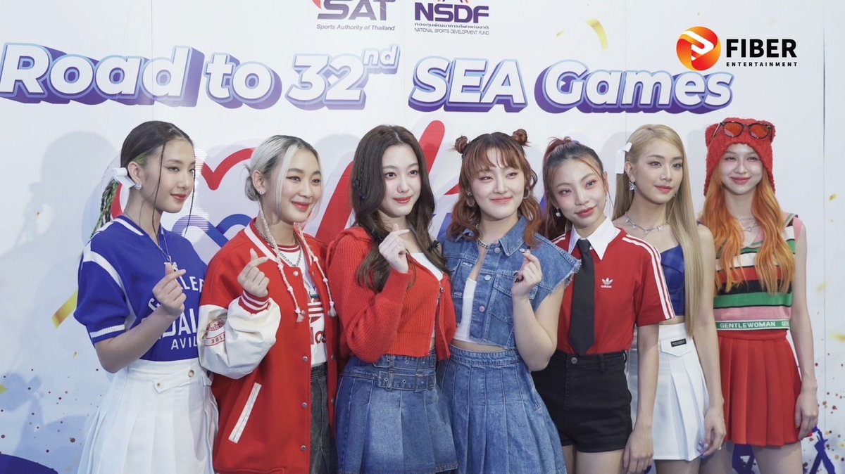 Fiber_reporter's tweet photo. วง MEAN - 4EVE ร่วมแสดงคอนเสิร์ต “H4H - Heart for Heroes รวมพลังส่งไทยไปซีเกมส์ ครั้งที่ 32
อ่านต่อ : https://t.co/qc9RMTBzyA

#4EVE #MEAN #H4HheartforHeroes #fibernews #fiberentertainment https://t.co/Obgl3cCwBL
