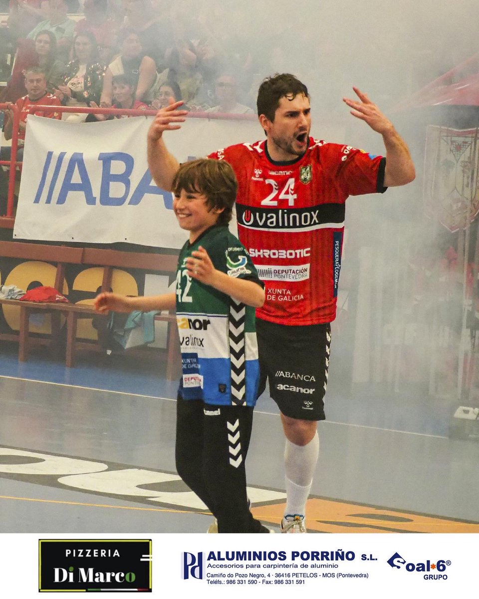 Un pobo ⚡️ unha mesma paixón 

🐗 O capitán creando canteira
🚀 Paixón, orgullo e liderado 

👏🏼 Nesta ocasión desde o club queremos agradecer o apoio de dúas empresas colaboradoras como son;

🍕 Pizzería DiMarco A Garda
🛠️ Aluminios Porriño