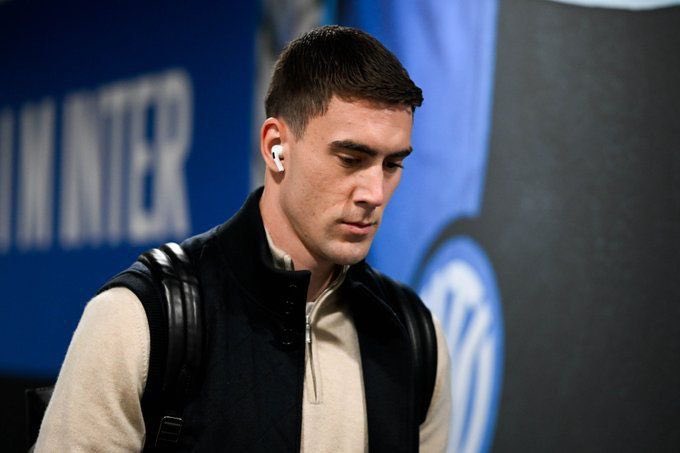 The_AJC_'s tweet photo. #Vlahovic towards the decision to leave #Juve in June: Bayern and Chelsea in pole.
(@cmdotcom) https://t.co/9Kzb12pko3