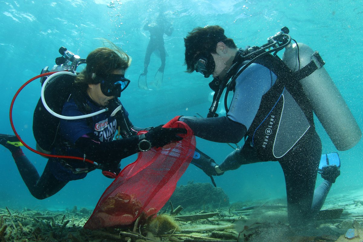 showbiznest's tweet photo. Alden Richards Advocates the Fight Against Plastic Pollution with Century Tuna "Saving Our Seas" Initiative
FULL DETAILS HERE https://t.co/T7iGN9WrVK
To learn more, visit https://t.co/V20grpwPoy
#CTSavingOurSeas #CenturyTunaSOS #AldenRichards https://t.co/U3nsqV98CR