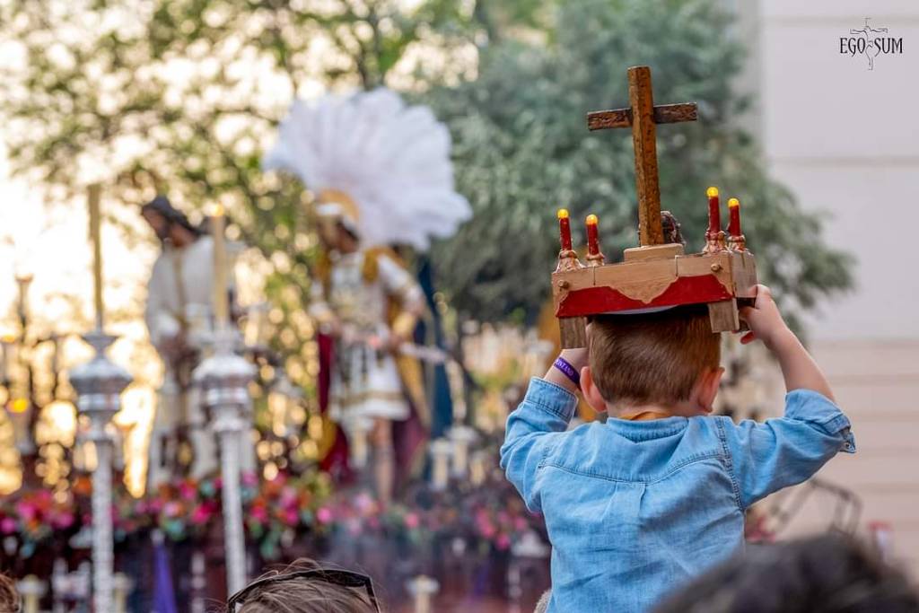 La infancia siempre será nuestro reflejo del alma.

📷@josecorrales72 

#TDSCofrade
#SSantaSevilla23