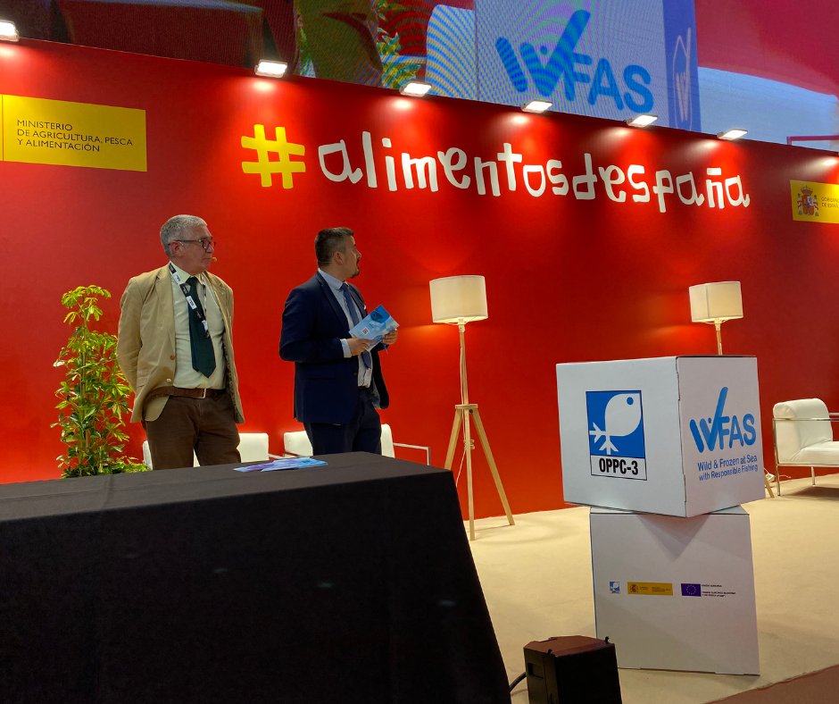 wildandfrozen's tweet photo. Ayer estuvimos en @GrupoGourmets  presentando el sello @wildandfrozen. Además, hicimos un showcooking con desgustación gratuita de dos preparaciones de merluza y pota elaboradas por el chef Miguel F. Vidal del restaurante Morgana. 

Gracias a #alimentosdespaña y al @mapagob 👏🏻 https://t.co/Fby9gMxSgv