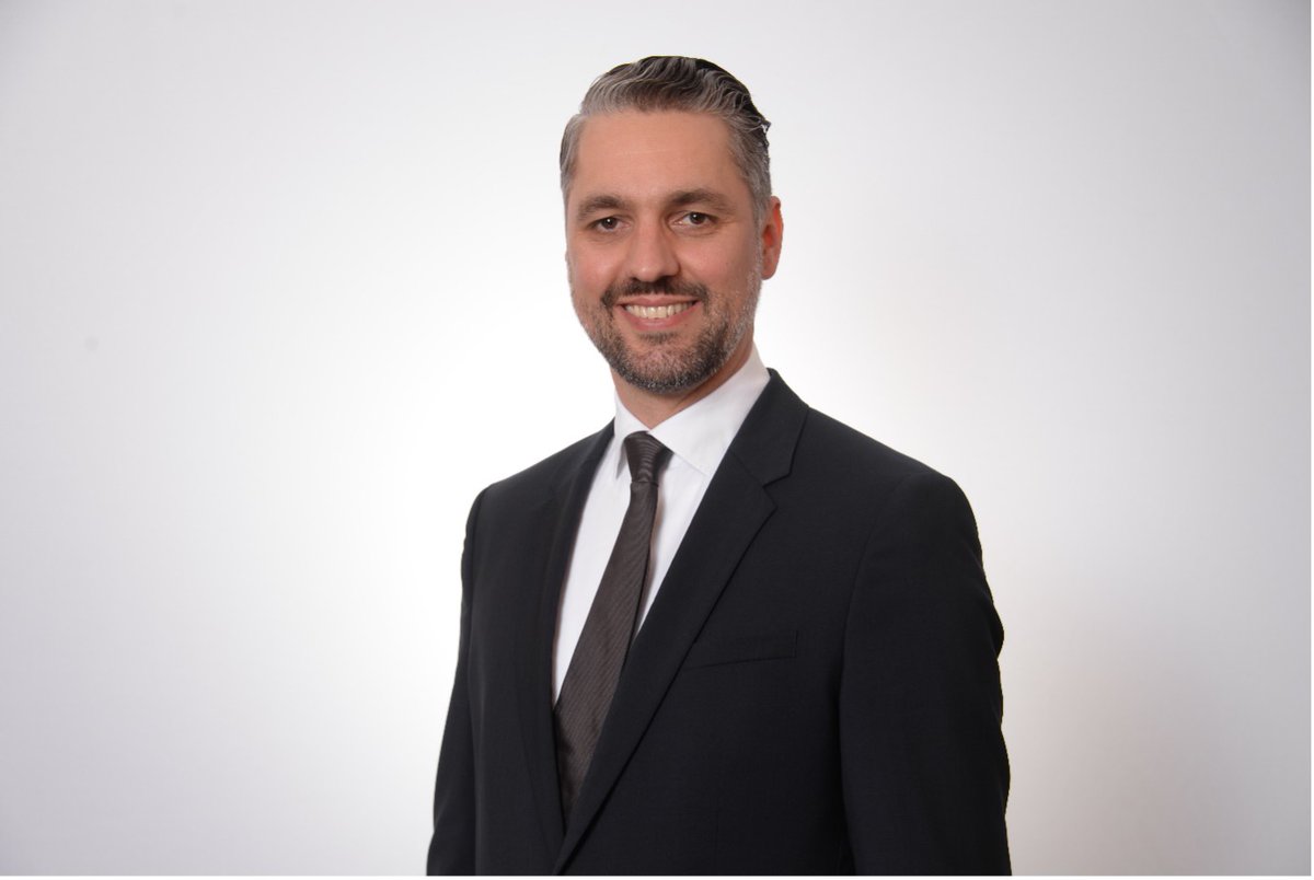 IREBS1's tweet image. IREBS-Alumni stellen sich vor:

Dr. Alexander Kerscher ist Managing Director bei Accord.

Mehr Informationen zu Dr. Alexander Kerscher gibt es hier: irebs.de/newsroom/detai…

#irebs #alumni #immobilieninvestment #newsletter #immobilienwirtschaft #regensburg #Accord
