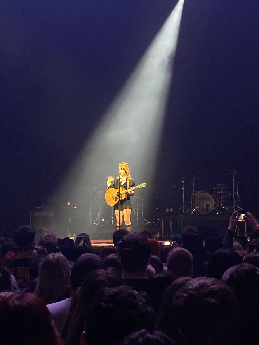 CMcLean95's tweet photo. Best weekend seeing @paramore in Cardiff and Glasgow! #paramoreglasgow #paramorecardiff #paramore https://t.co/M8iKUijXDq