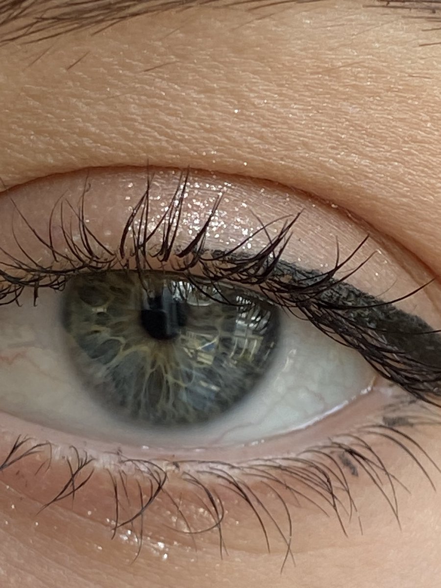 hrts4tyler's tweet image. green blue eyes 💚💙💚💙💚💙 #larryproof