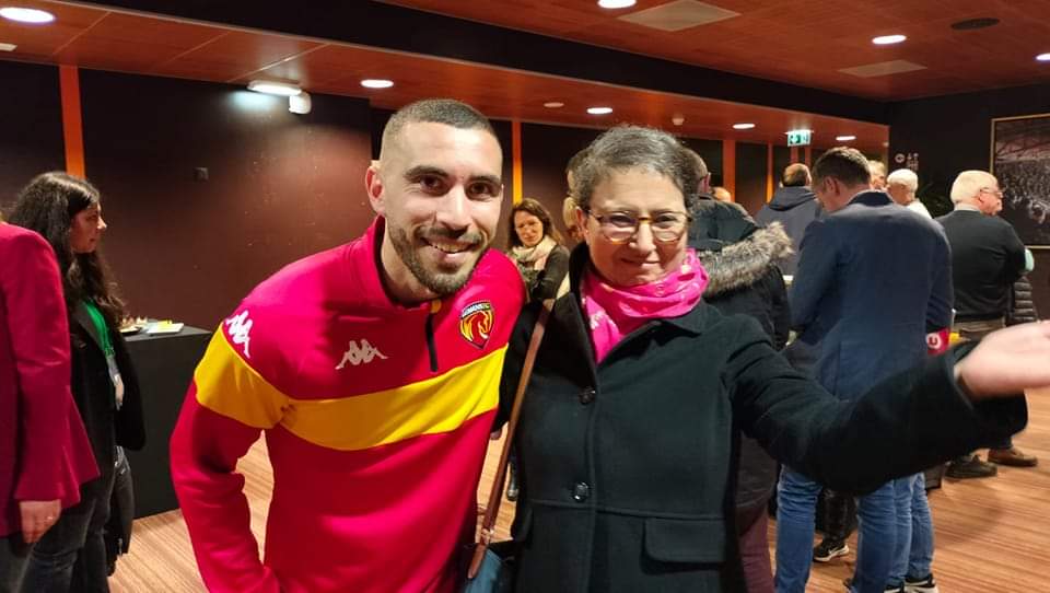 [ #partenariat ]
Un grand merci à <a href="/LEMANSFC/">LE MANS FC</a> 🙏
A l'occasion de la gratiféria sportive, le club a donné beaucoup d'équipements sportifs. 
✅Dons redistribués : jeudi 20 avril lors du Trail des boss
✅Collecte est ouverte jusqu'à demain (19.04) ! 
Infos 👉 univ-lemans.fr/fr/actualites/…