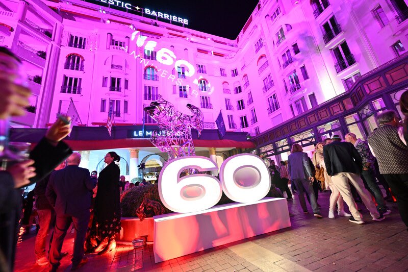 mip's tweet photo. A look back at last night's #PinkCarpet Opening Night Party, celebrating the 60th anniversary of #MIPTV with friends, food, fun and fireworks! With Pictures in Motion.
#MIPMARKETS #TVINDUSTRY @RXGlobal_ @RXFranceEvents @BarriereCannes @villecannes @_lucysmith_ @davidlisnard https://t.co/eiIR25TdgA