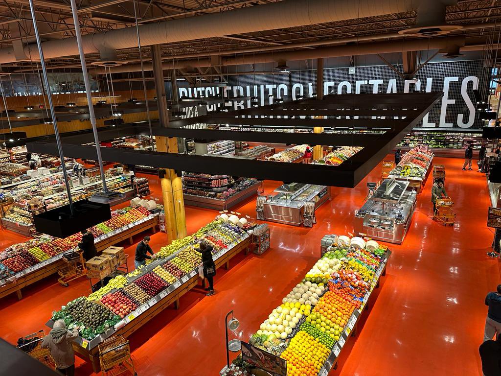 Nyt job og CEO-skifte. Til efteråret tiltræder jeg som CEO for Canadas #1 retailer Loblaw. En mulighed, jeg ikke kunne sige nej til. Lige dele glæde og vemod efter 11 fantastiske år i Salling Group. Ny CEO bliver Anders Hagh et perfekt valg. Salling Group er i de bedste hænder.