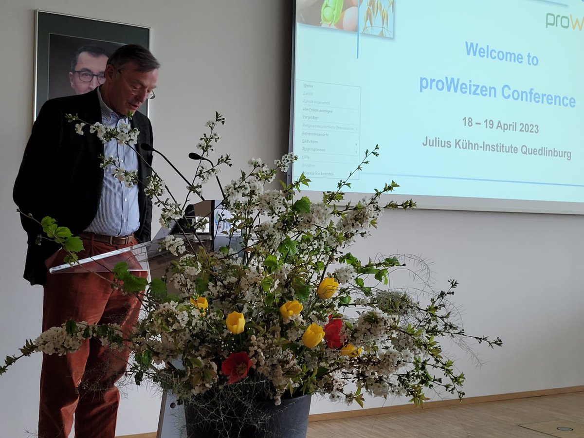 DialogBDP's tweet photo. Dr. Andreas Stahl and Wolf von Rhade opens the #proweizen conference and express their appreciation for the excellent scientific output from the diverse research projects in wheat. More 👉 https://t.co/YtmXVOh886 https://t.co/uY3idmY4Bj
