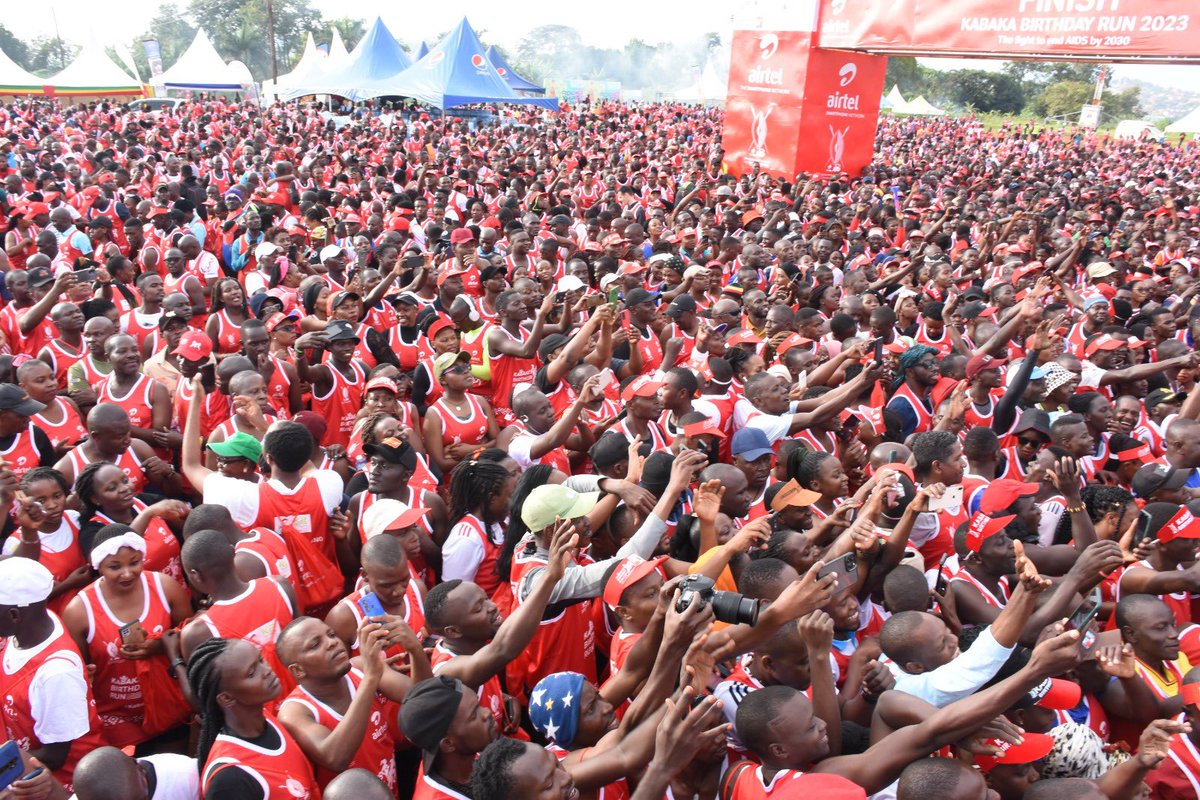 Idtwins256's tweet photo. Congratulations #KabakaWange of @BugandaOfficial @katoidtwins @twinsvocational https://t.co/DCn1u3GKMW