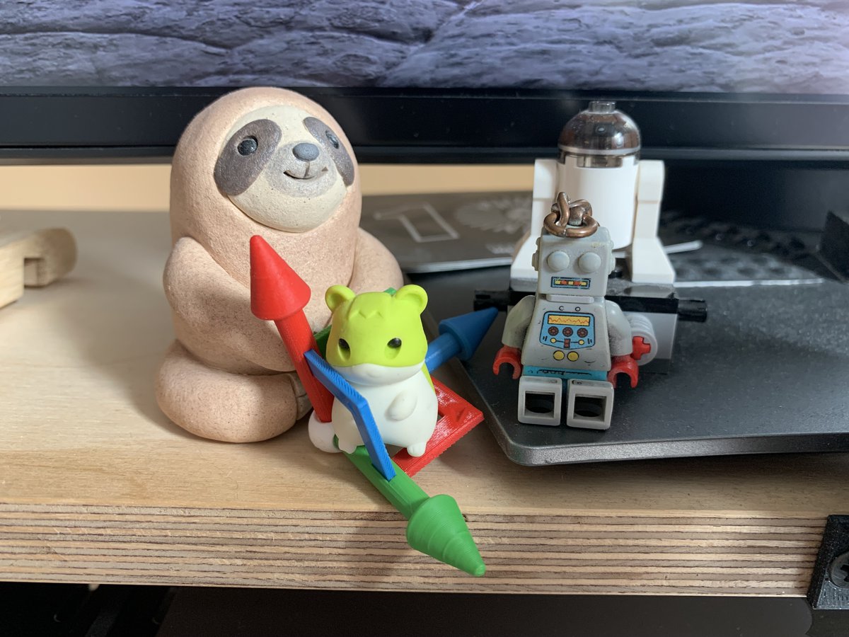 KmBenzie's tweet photo. @FreyaHolmer my gizmo arrived! its been co-opted as desk hamster's climbing frame already... https://t.co/BJiH5Wm8ZV