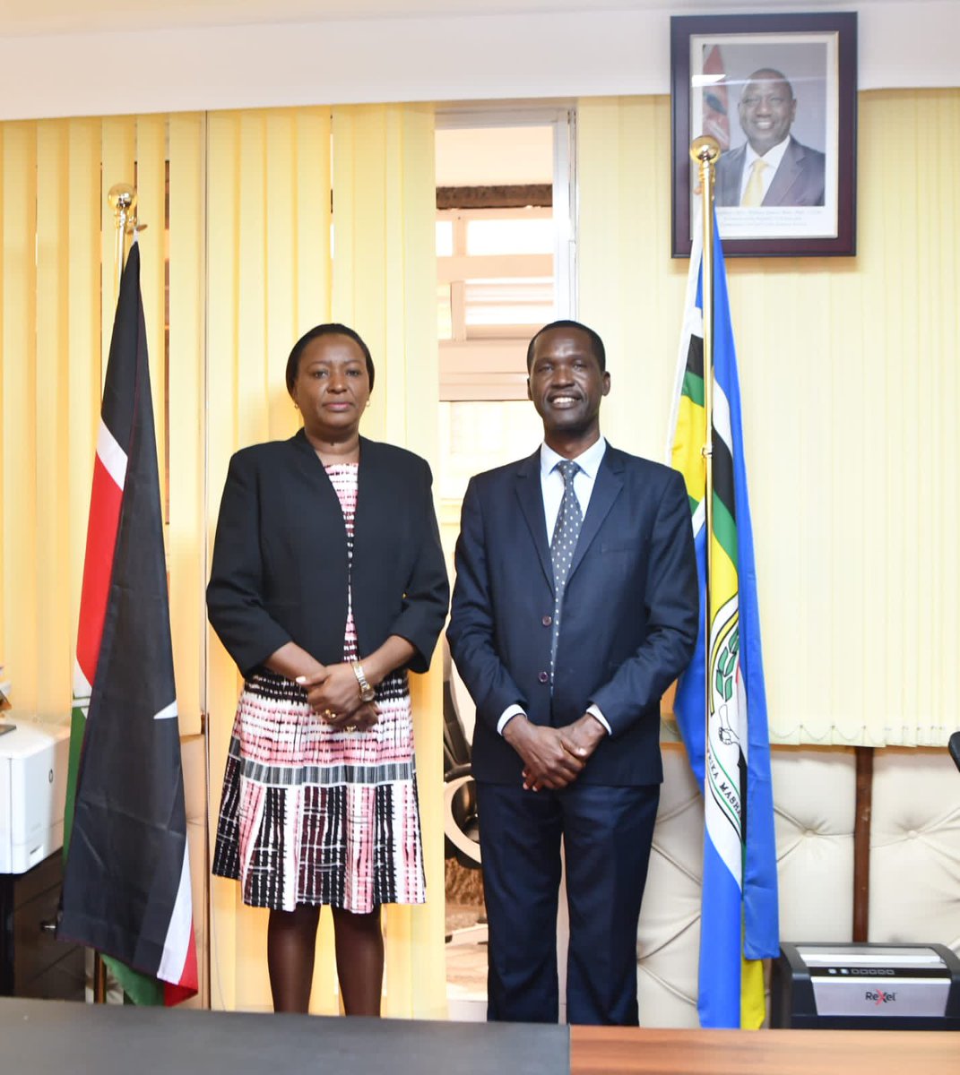 MOH_Kenya's tweet photo. Collaboration is key to achieving health goals in Kenya! PS @DrJ_Mburu and Country Director of PROPEL Kenya, Dr. David Khaoya, discussing potential areas of cooperation in the field of health. https://t.co/plL2SrNsJu