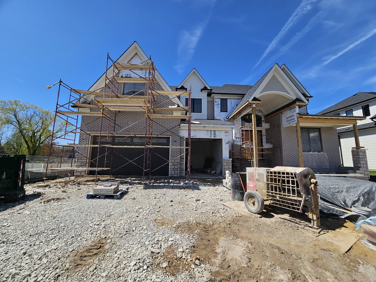 Getting the #façade added to the front of one of our #newhomebuilds in Stillwater Addition!

#newhome #newhomedesign #newhomebuilder #newhomeconstruction #newconstruction #homebuilder #homeconstruction #customhome #customhomebuilder #newhomebuilder