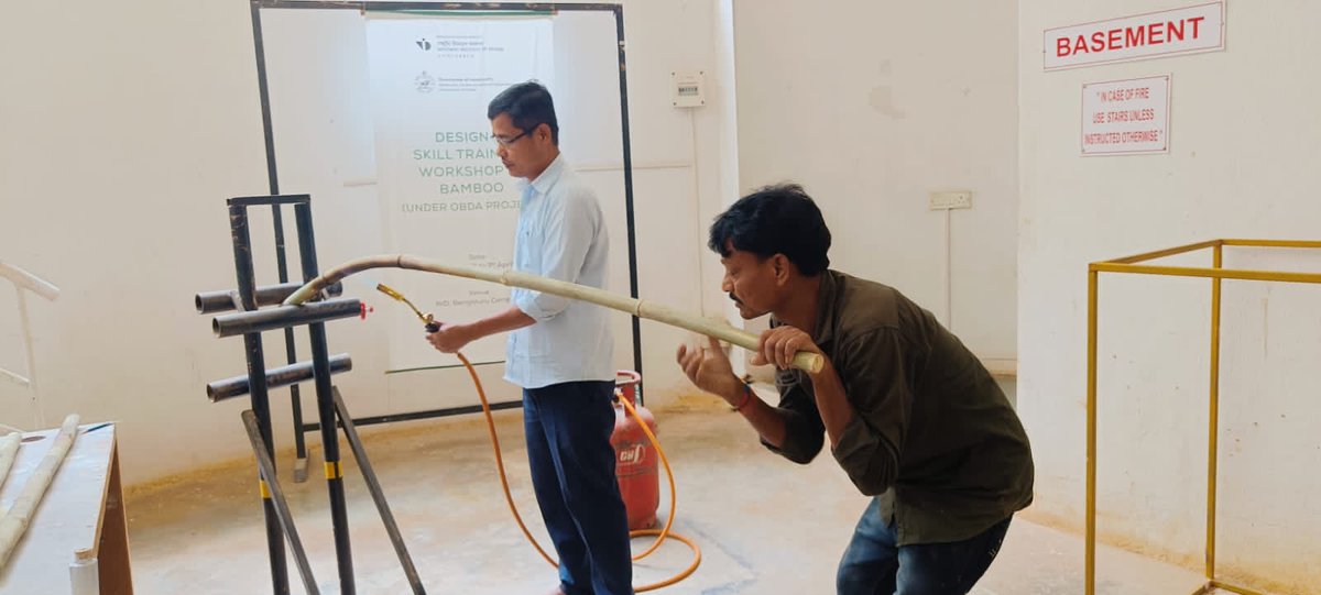 DhciOdisha's tweet photo. 24 artisans of different Bamboo craft clusters of Odisha got trained at National Institute of Design (#NID), Bengaluru under a project implemented by this Directorate with funding support of Odisha Bamboo Development Agency (#OBDA).
#Odisha #Handicrafts #Bamboo
@HTH_Odisha https://t.co/M2TmCEcT1r