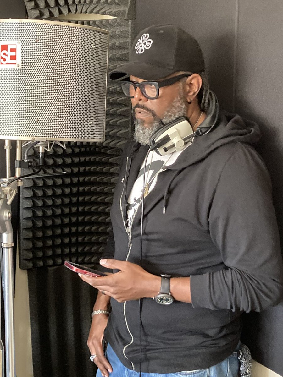 Celebrating the rhythm of life with this new track by <a href="/ELeroyWilson/">Eric L. Wilson</a>  x <a href="/Nine_Beats/">Nine Beats Collective</a>  ‘That Goes For Anybody’ dropping this Friday, April 21st! #NewMusicFriday #EricLeroyWilson #newsingle 9beats.org/news/eric-lero…