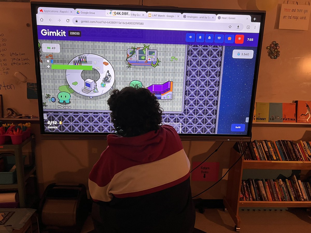 saramw22's tweet photo. Last week my students did a @gimkit review and it was so much fun! They worked so good as a team and reviewed content at the same time! It was a blast! #TheHamIsMyJam #WPSProud @HamiltonRoyals https://t.co/NH2oHsgsN1