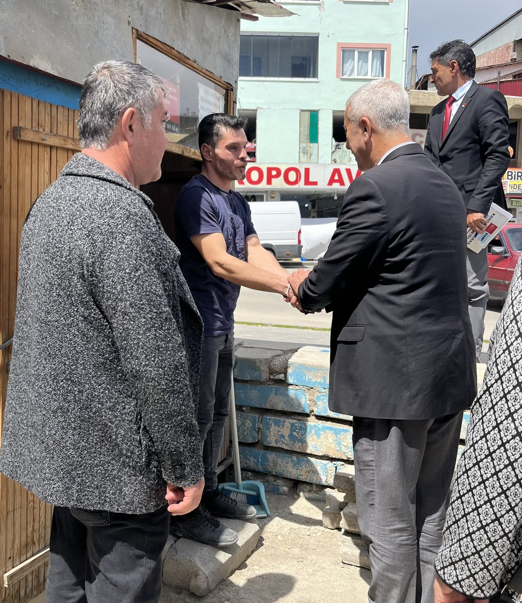 Bugün güne Göksun ilçemizde başladık. İl ve İlçe Örgütümüz ile birlikte esnaf ziyaretleri gerçekleştirdik. #SanaSöz Göksun, yine baharlar gelecek!